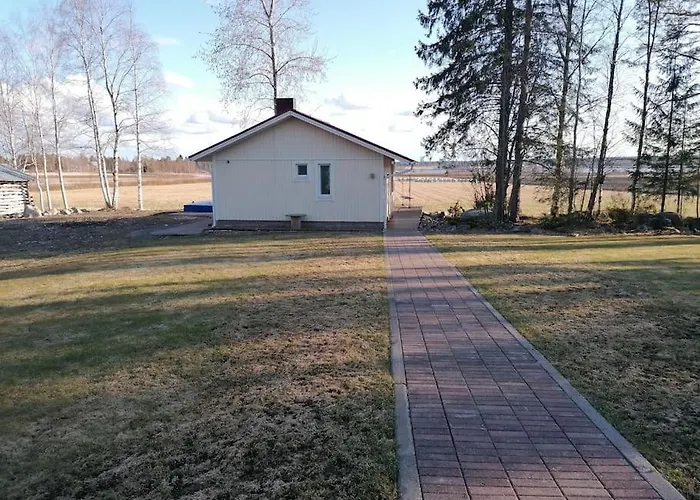 Viihtyisae Saunamoekki Paeaerakennuksen Takana, Oma Rauha