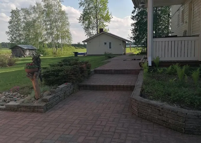 Viihtyisae Saunamoekki Paeaerakennuksen Takana, Oma Rauha
